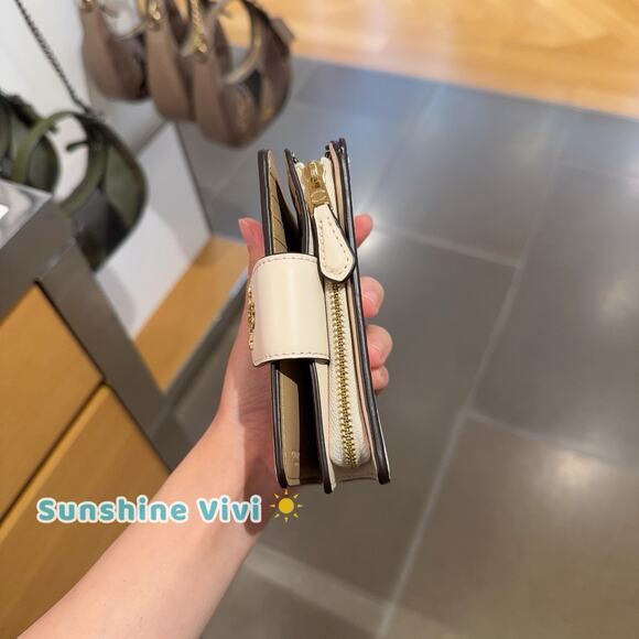 NWT Coach Medium Corner Zip Wallet In Signature Canvas CW786 IM/White/Chalk - Picture 2 of 5